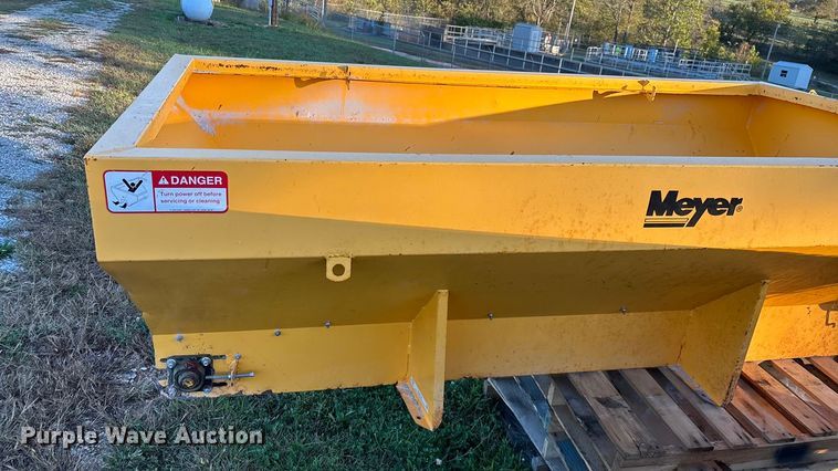 image for item EN5724 Meyer spreader 