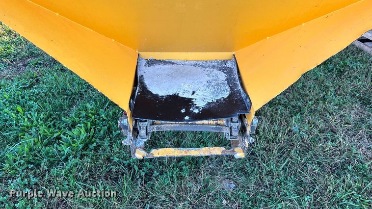 image for item EN5724 Meyer spreader 