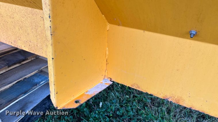 image for item EN5724 Meyer spreader 