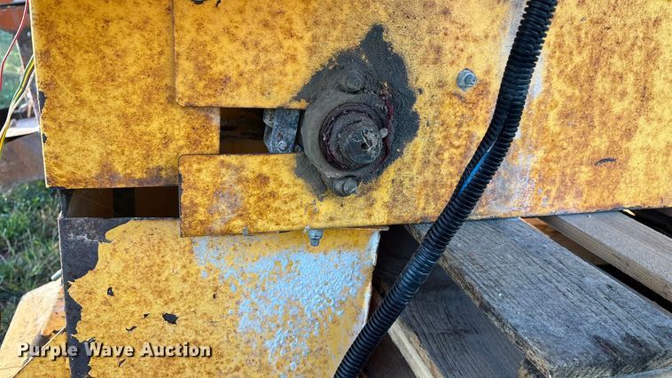 image for item EN5724 Meyer spreader 