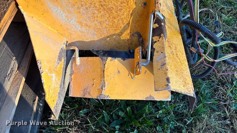 image for item EN5724 Meyer spreader 