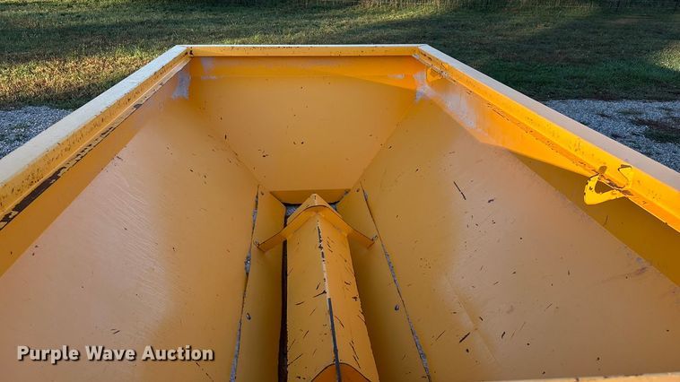 image for item EN5724 Meyer spreader 