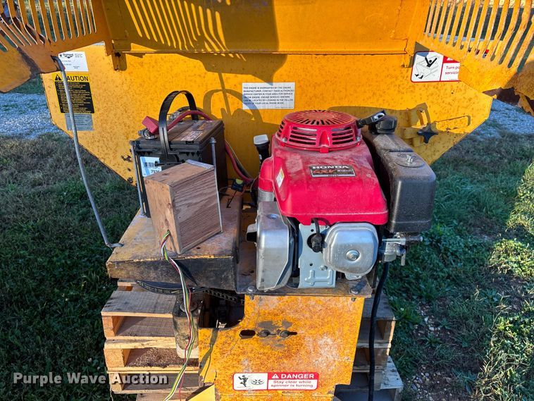 image for item EN5724 Meyer spreader 