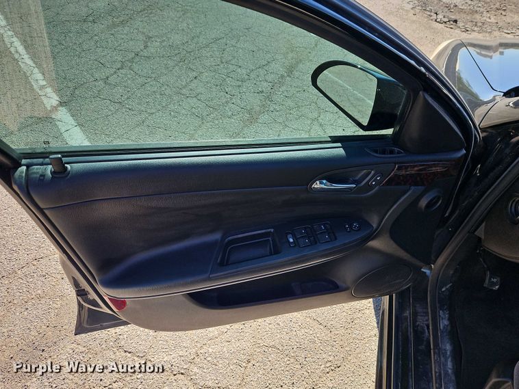 image for item EO4728 2013 Chevrolet Impala passenger vehicle