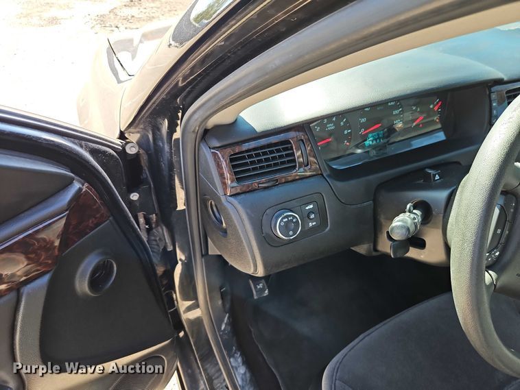 image for item EO4728 2013 Chevrolet Impala passenger vehicle