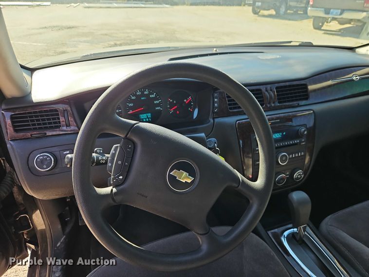 image for item EO4728 2013 Chevrolet Impala passenger vehicle
