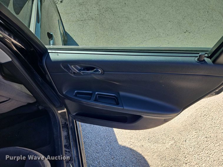 image for item EO4728 2013 Chevrolet Impala passenger vehicle