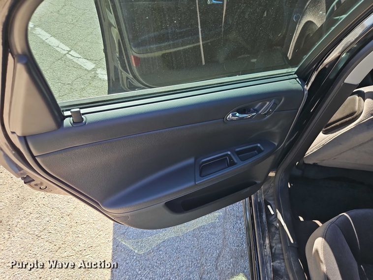 image for item EO4728 2013 Chevrolet Impala passenger vehicle