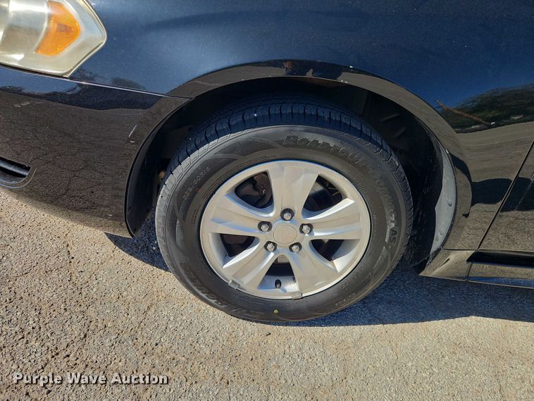 image for item EO4728 2013 Chevrolet Impala passenger vehicle