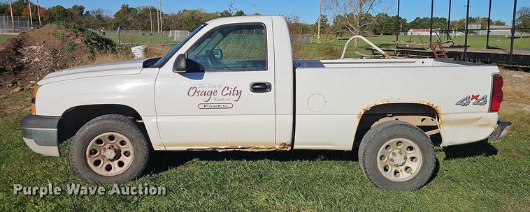 image for item EO4730 2006 Chevrolet Silverado 1500 pickup truck