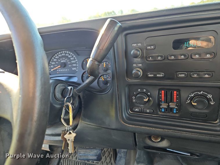 image for item EO4730 2006 Chevrolet Silverado 1500 pickup truck