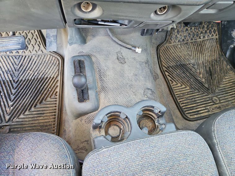 image for item EO4730 2006 Chevrolet Silverado 1500 pickup truck