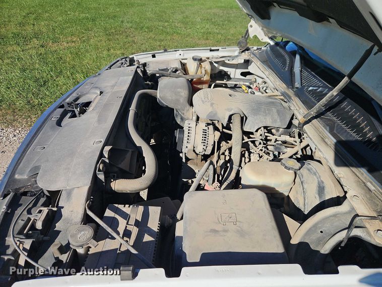 image for item EO4730 2006 Chevrolet Silverado 1500 pickup truck