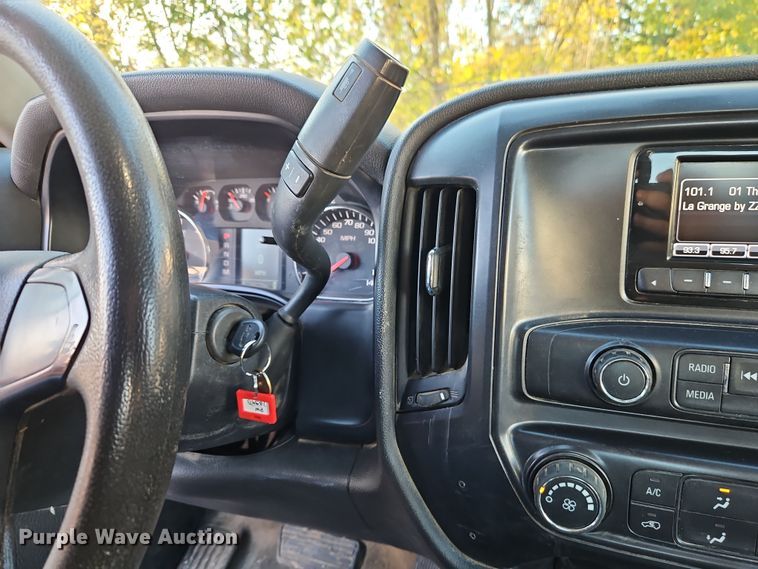 image for item EO4738 2015 Chevrolet Silverado 1500 Double Cab pickup truck