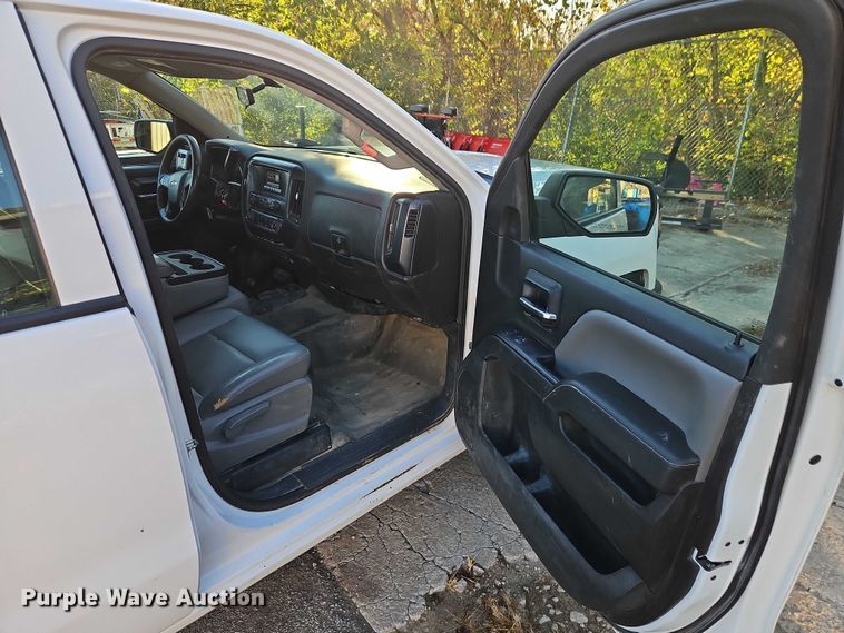 image for item EO4738 2015 Chevrolet Silverado 1500 Double Cab pickup truck