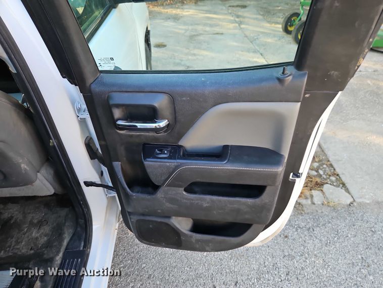 image for item EO4738 2015 Chevrolet Silverado 1500 Double Cab pickup truck