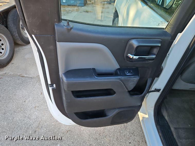 image for item EO4738 2015 Chevrolet Silverado 1500 Double Cab pickup truck