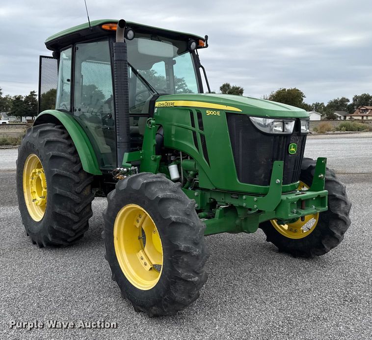 image for item EP0709 2014 John Deere 5100E MFWD tractor