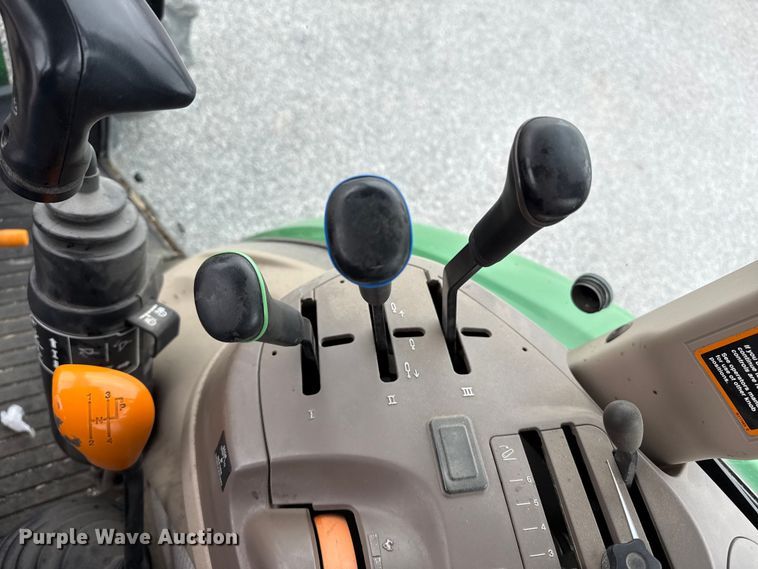 image for item EP0709 2014 John Deere 5100E MFWD tractor