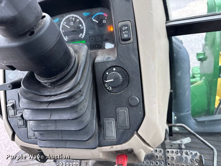 image for item EP0709 2014 John Deere 5100E MFWD tractor