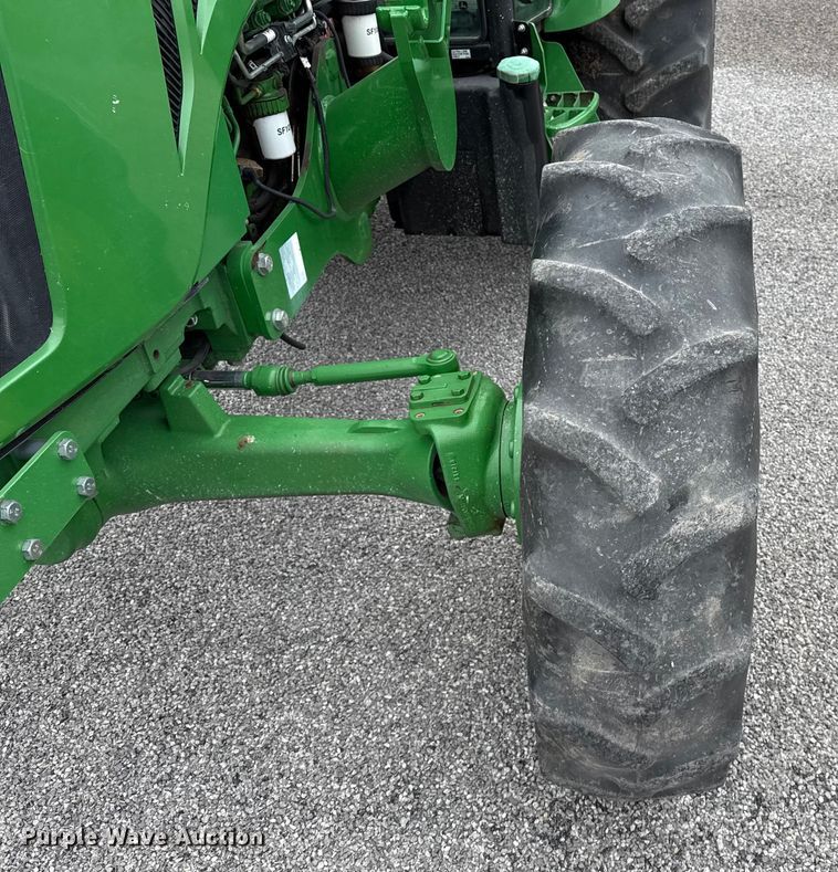 image for item EP0709 2014 John Deere 5100E MFWD tractor