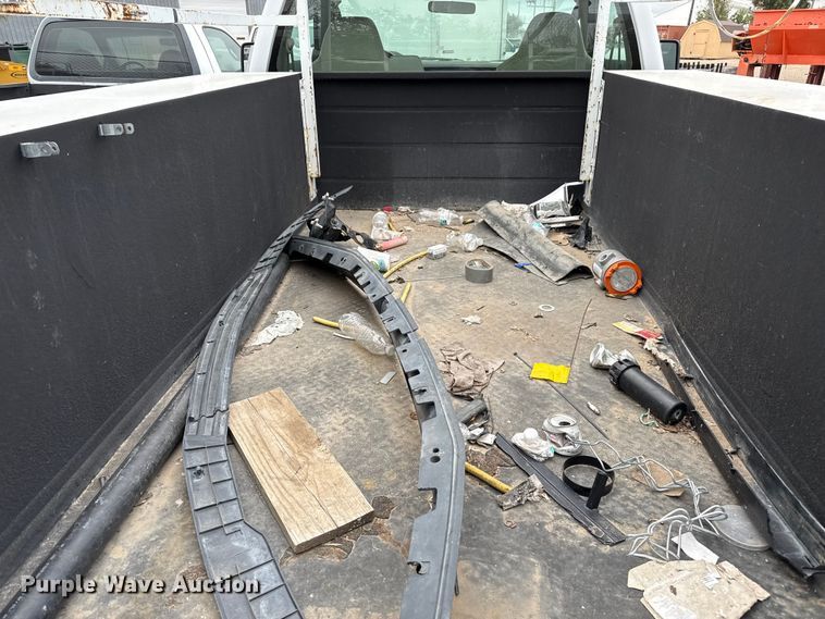 image for item EP0711 2008 Ford F250 utility bed pickup truck