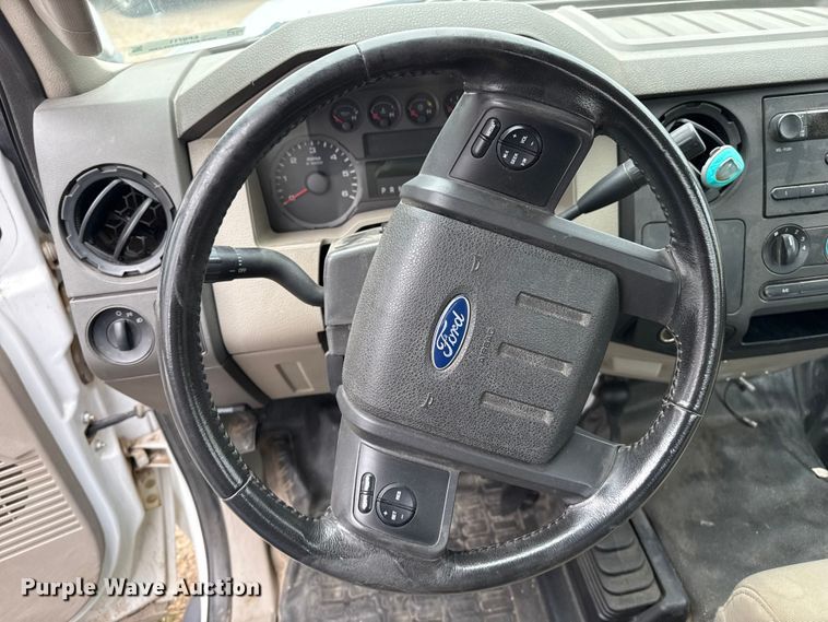 image for item EP0711 2008 Ford F250 utility bed pickup truck