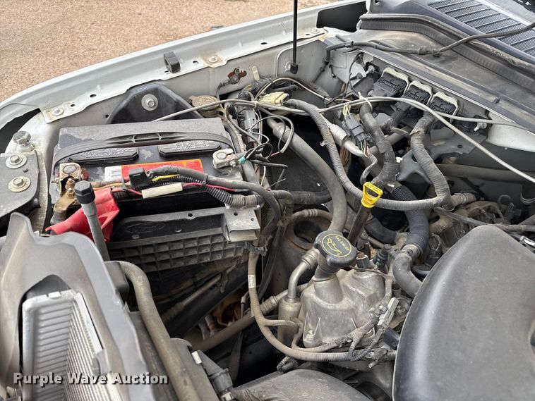 image for item EP0711 2008 Ford F250 utility bed pickup truck