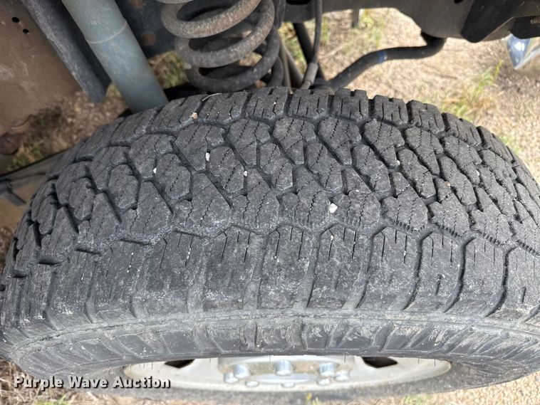 image for item EP0711 2008 Ford F250 utility bed pickup truck