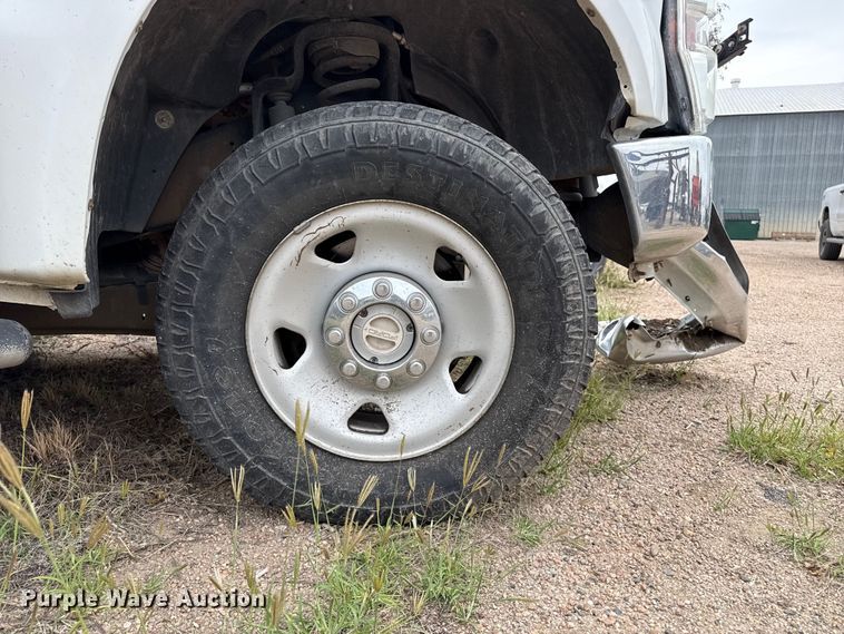 image for item EP0711 2008 Ford F250 utility bed pickup truck