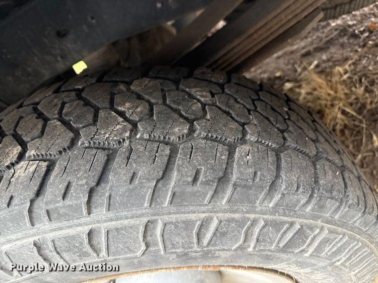 image for item EP0711 2008 Ford F250 utility bed pickup truck