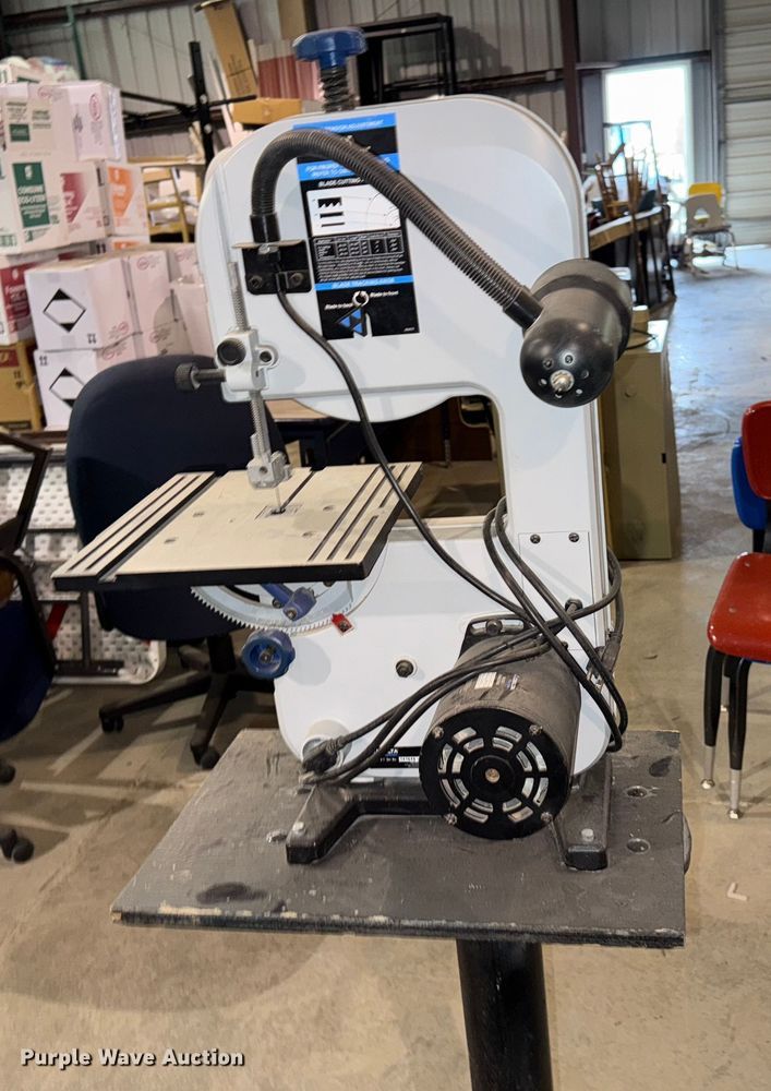 image for item EP0715 Delta band saw