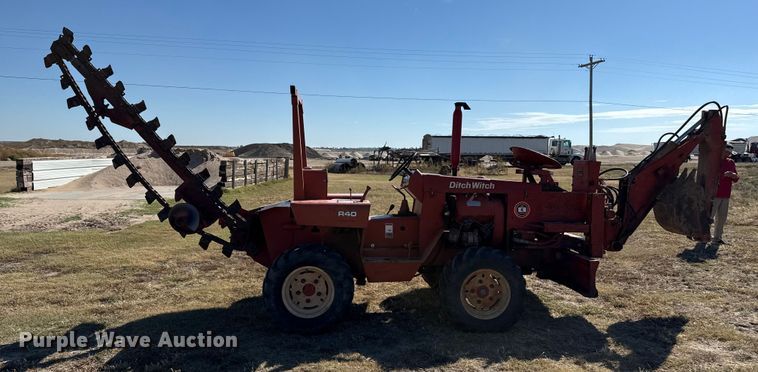 image for item EP0719 Ditch Witch R40 trencher