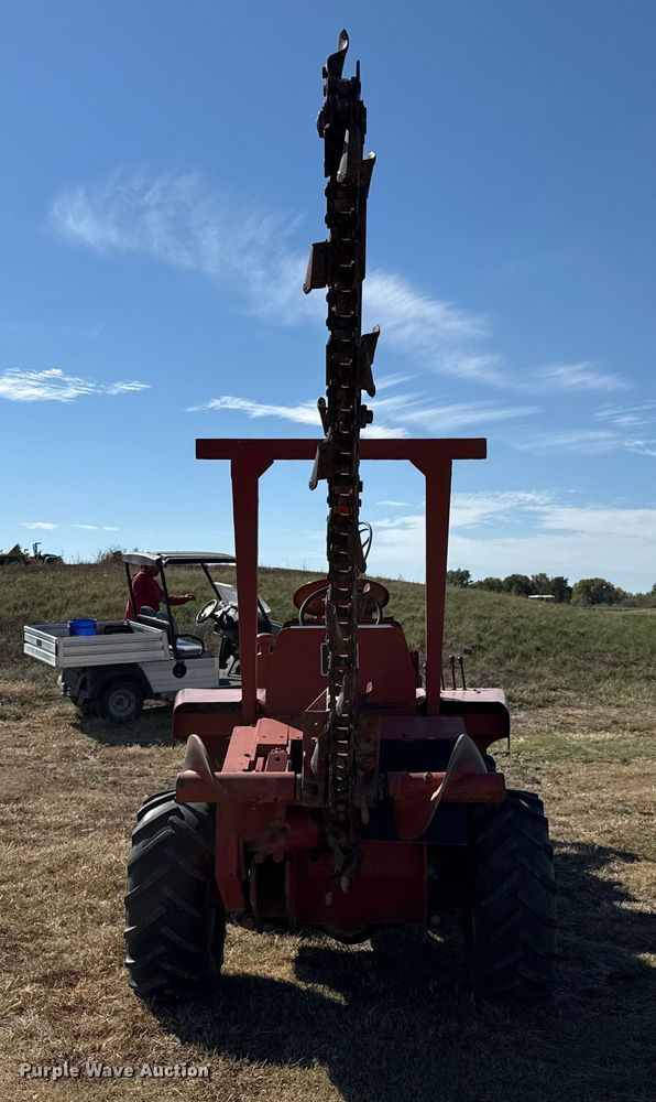 image for item EP0719 Ditch Witch R40 trencher