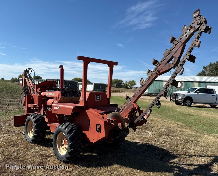 image for item EP0719 Ditch Witch R40 trencher