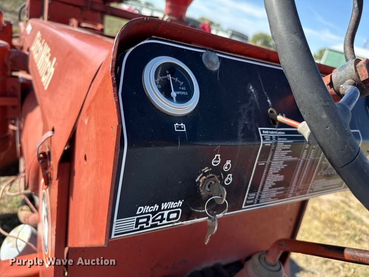 image for item EP0719 Ditch Witch R40 trencher