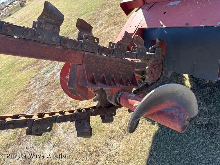 image for item EP0719 Ditch Witch R40 trencher