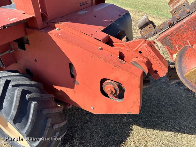 image for item EP0719 Ditch Witch R40 trencher