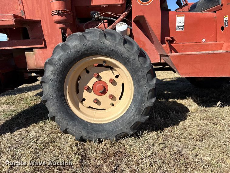 image for item EP0719 Ditch Witch R40 trencher