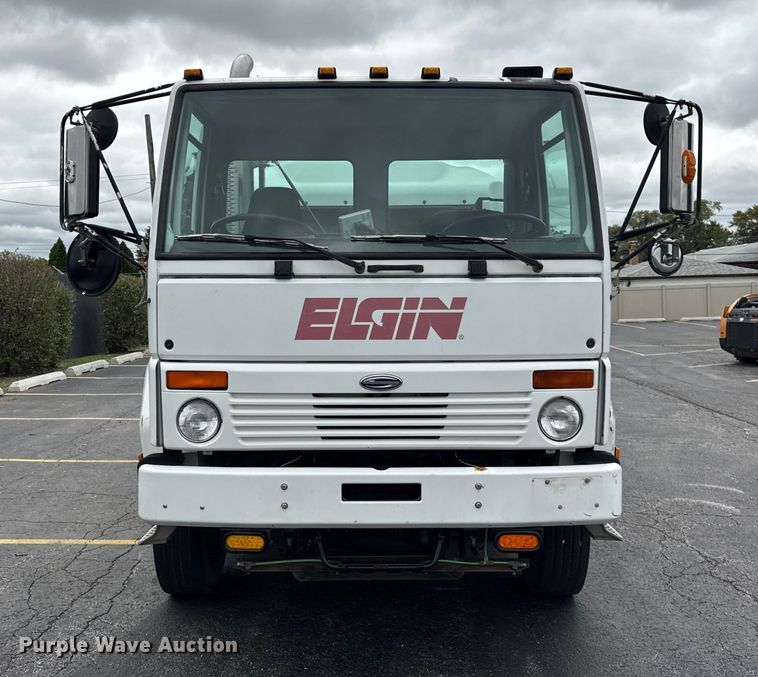 image for item ER0205 2006 Sterling SC8000 street sweeper