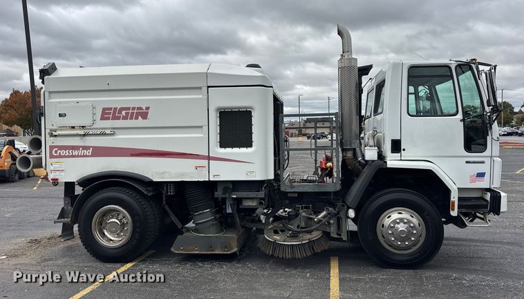 image for item ER0205 2006 Sterling SC8000 street sweeper