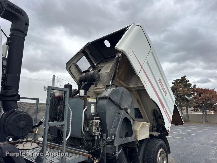 image for item ER0205 2006 Sterling SC8000 street sweeper