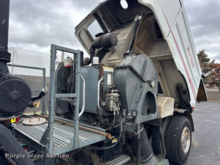 image for item ER0205 2006 Sterling SC8000 street sweeper