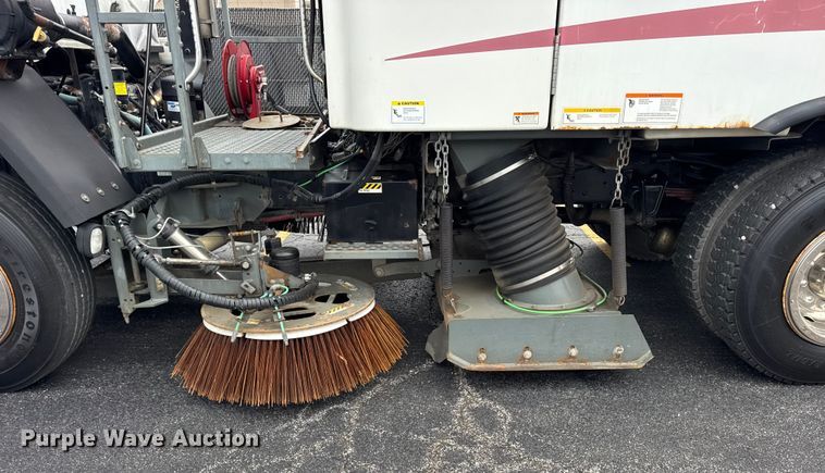 image for item ER0205 2006 Sterling SC8000 street sweeper