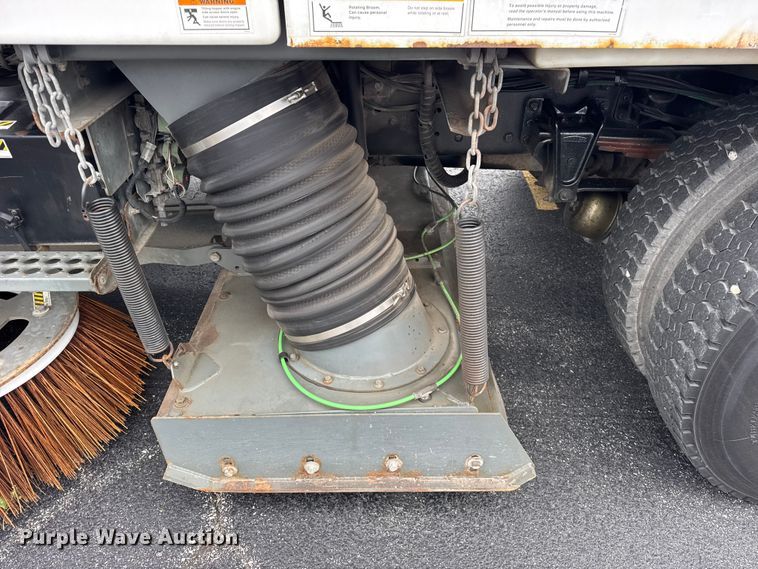 image for item ER0205 2006 Sterling SC8000 street sweeper