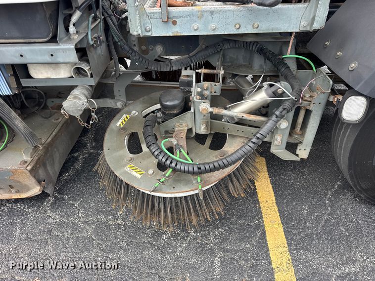 image for item ER0205 2006 Sterling SC8000 street sweeper