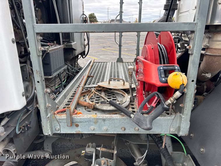 image for item ER0205 2006 Sterling SC8000 street sweeper