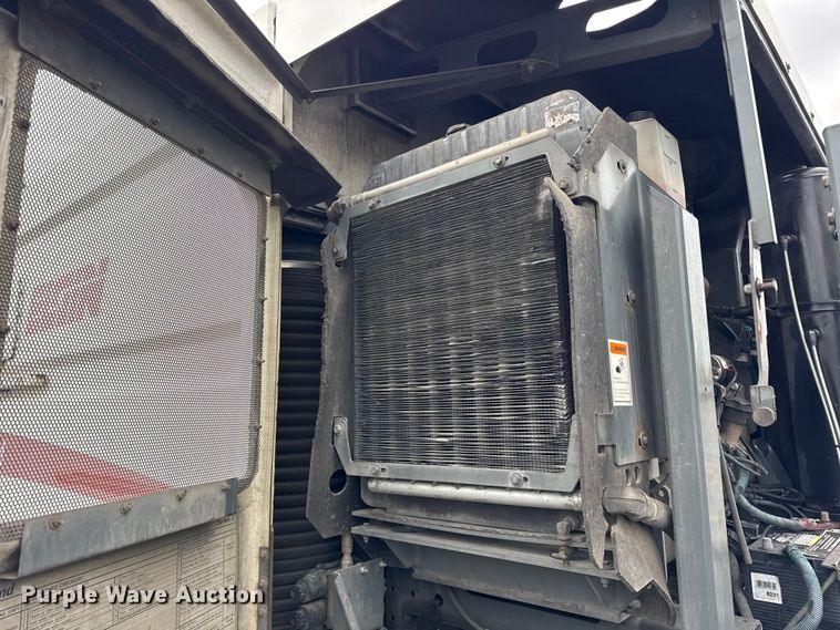 image for item ER0205 2006 Sterling SC8000 street sweeper