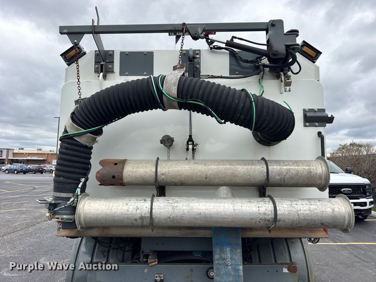 image for item ER0205 2006 Sterling SC8000 street sweeper