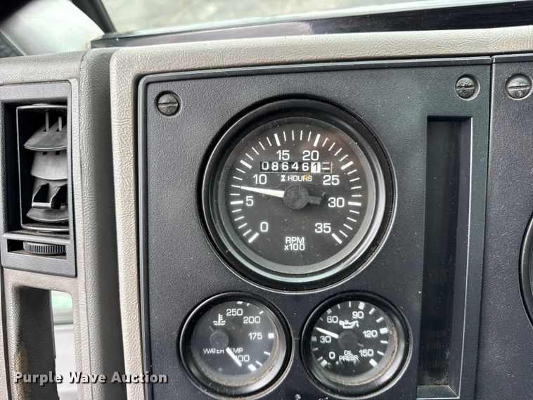 image for item ER0205 2006 Sterling SC8000 street sweeper